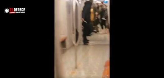 Τρόμος στην Κωνσταντινούπολη: Ανδρας απειλούσε με μαχαίρι γυναίκες στο μετρό (ΒΙΝΤΕΟ)