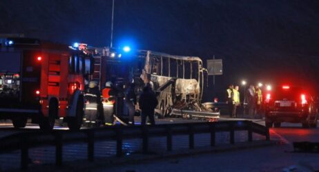 Βουλγαρία: Βρέθηκε κι άλλο απανθρακωμένο πτώμα στο μοιραίο λεωφορείο – Στους 45 οι νεκροί