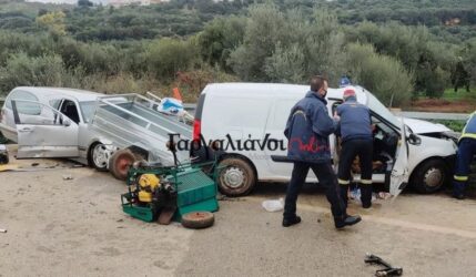 Γαργαλιάνοι: Θανατηφόρο τροχαίο μετά από σύγκρουση νεκροφόρας με αυτοκίνητο (BINTEO & ΦΩΤΟ)