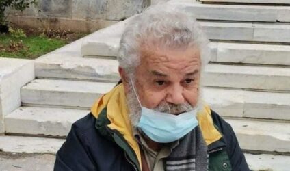 Πολυτεχνείο: Τραυματίστηκε ο αγωνιστής Νίκος Μανιός (ΦΩΤΟ)
