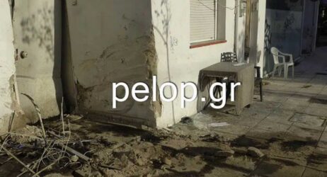 Τροχαίο ατύχημα στην Πάτρα – Το όχημα “καρφώθηκε” σε τοίχο σπιτιού (ΦΩΤΟ)