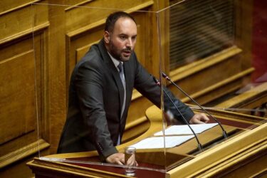 Κορονοϊός: Θετικός o βουλευτής του ΣΥΡΙΖΑ Μίλτος Χατζηγιαννάκης