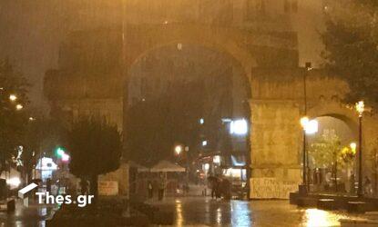 Θεσσαλονίκη: “Ανοιξαν” οι ουρανοί – Ποτάμια οι δρόμοι (ΒΙΝΤΕΟ & ΦΩΤΟ)