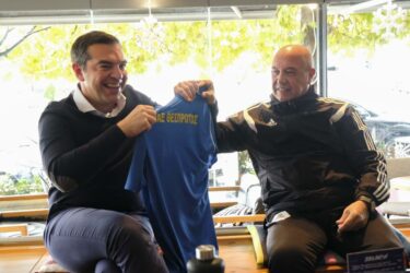 Τσίπρας και Ρότσα συνομίλησαν για ποδόσφαιρο, Μέσι και τον αγαπημένο τους Παναθηναϊκό