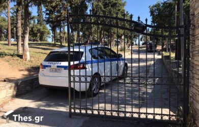 Θεσσαλονίκη: Ρήμαζαν αυτοκίνητα έξω από εκκλησίες στο Ωραιόκαστρο – Δύο συλλήψεις