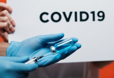 Κορονοϊός: Πως αντιδρούν τα εμβόλια ενάντια στην Ομικρον