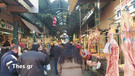 Θεσσαλονίκη: “Ζεσταίνεται” το κέντρο για τα ψώνια της τελευταίας στιγμής (ΦΩΤΟ)