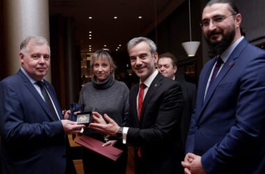 Αποστολή της Αγίας Πετρούπολης στη Θεσσαλονίκη για τα 20 χρόνια από την αδελφοποίηση των δύο πόλεων