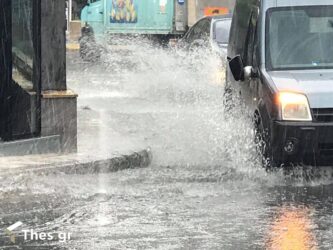 Καιρός: Με βροχές και καταιγίδες το ξεκίνημα της εβδομάδας