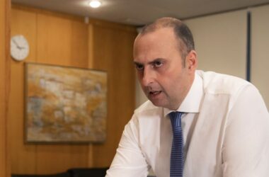 Καραγιάννης: Στημένα εργοτάξια και όχι εγκαίνια μουσαμάδων στο «Πάτρα-Πύργος»