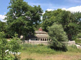 Μαγευτικό σκηνικό και μοναδικές τοιχογραφίες στην Μονή Γενεθλίου της Θεοτόκου στο Σιστρούνι Ιωαννίνων (ΒΙΝΤΕΟ & ΦΩΤΟ)