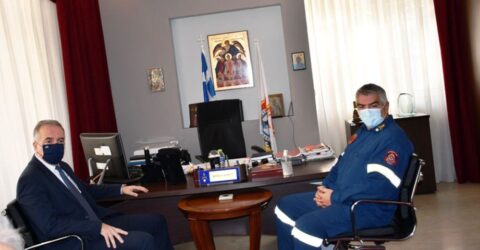 Στην Πυροσβεστική Υπηρεσία και τη Διεύθυνση Αστυνομικών Επιχειρήσεων ο  Σταύρος Καλαφάτης (ΦΩΤΟ)