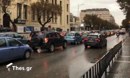 Θεσσαλονίκη: Κίνηση στους δρόμους της πόλης – Ουρές τα αυτοκίνητα στον Περιφερειακό (ΧΑΡΤΗΣ)