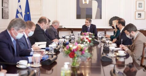 Mε αντιπροσωπεία της Γαλλικής Γερουσίας συναντήθηκε ο Κυριάκος Μητσοτάκης (ΦΩΤΟ)