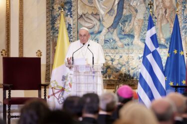 Πάπας Φραγκίσκος: “Στην Ελλάδα διευρύνθηκαν οι ορίζοντες της ανθρωπότητας” (ΦΩΤΟ)