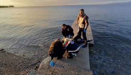 Βόλος: Αυτοκίνητο χτύπησε δρομέα και τον πέταξε στη θάλασσα (ΦΩΤΟ)