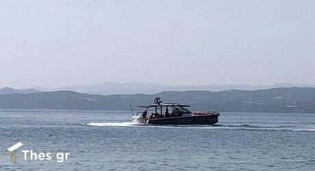 Θεσσαλονίκη: Ακυβέρνητο σκάφος με δυο επιβάτες στον Θερμαϊκό λόγω μηχανικής βλάβης