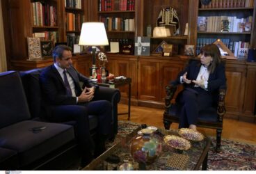 Μητσοτάκης σε Σακελλαροπούλου:  “Από αυτή την κακοκαιρία πήραμε τα μαθήματά μας”