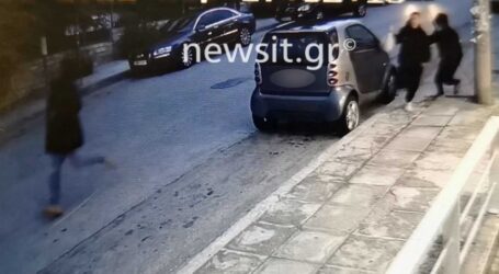 Βίντεο ντοκουμέντο αμέσως μετά τους πυροβολισμούς στη Βούλα – Τρία άτομα τραυματίστηκαν