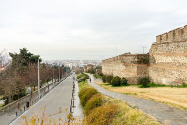 Θεσσαλονίκη Ανοίγει αύριο (2/2) αναβαθμισμένη η οδός Ελένη Ζωγράφου (ΦΩΤΟ)
