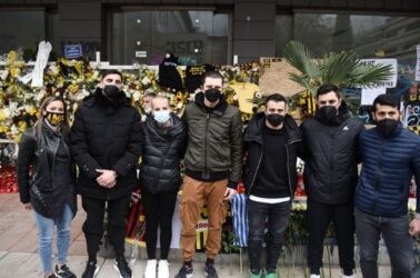 Θεσσαλονίκη: Αντιπροσωπεία του ΠΣΑΠ στο σημείο που δολοφονήθηκε ο Αλκης (ΦΩΤΟ)
