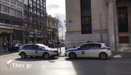 Θεσσαλονίκη: Εμβόλισαν με αυτοκίνητο όχημα και λήστεψαν τον οδηγό (ΒΙΝΤΕΟ)