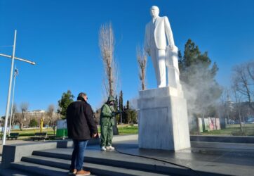 Θεσσαλονίκη: Επιχείρηση για τον καθαρισμό αγαλμάτων και μνημείων (ΦΩΤΟ)