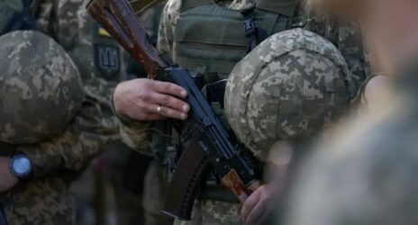 Η Ρωσία παραδέχτηκε πως τα στρατεύματα της έφυγαν από τη Λιμάν για να μην περικυκλωθούν
