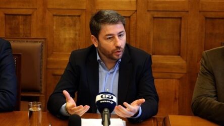 Ανδρουλάκης: Στήριξη στους αγρότες ώστε να μην απογυμνωθεί η ελληνική περιφέρεια
