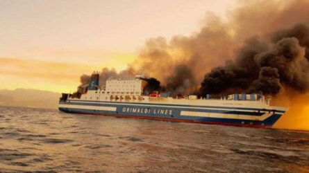 Ηγουμενίτσα – Φωτιά σε πλοίο: Δυο εγκλωβισμένοι και 10 αγνοούμενοι στο Εuroferry Olympia