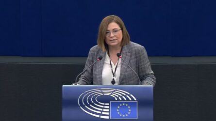 Μαρία Σπυράκη: Πλήρωσε πάνω από 21.000 ευρώ στο ευρωπαϊκό κοινοβούλιο και έστειλε εξώδικο στον συνεργάτη της