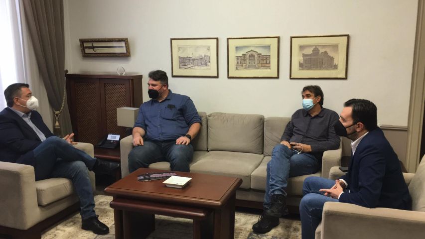 Τζιτζικώστας
