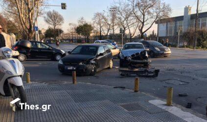 Θεσσαλονίκη: Τροχαίο με έναν τραυματία – Πέρασε πάνω από τη νησίδα