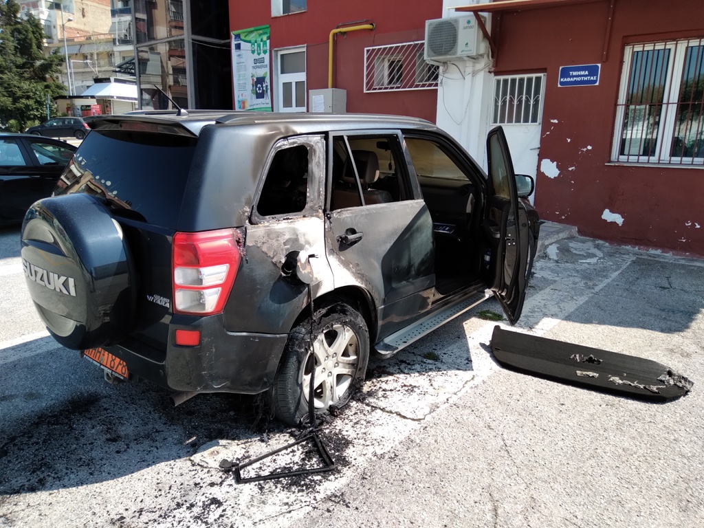 φωτιά αυτοκίνητο Δήμος Παύλου Μελά