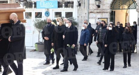 Δημήτρης Κοντομηνάς: Εγινε στην Υδρα η εξόδιος ακολουθία