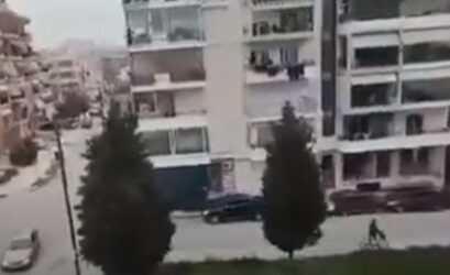 Θεσσαλονίκη: Βίντεο από την τρελή πορεία του αυτοκινήτου που παρέσυρε σταθμευμένα ΙΧ στον Εύοσμο