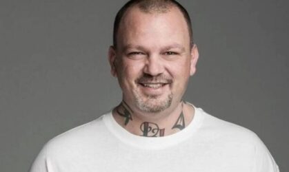 Σκαρμούτσος: “Με έχουν δείρει σε κουζίνα και είπα και ευχαριστώ”