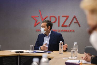 Τσίπρας: «Οι συνταξιούχοι αντιμετωπίζουν μεγάλη κοροϊδία από τον Μητσοτάκη»