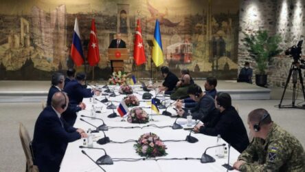 Πόλεμος στην Ουκρανία: Ολοκληρώθηκαν οι συνομιλίες στην Κωνσταντινούπολη – Συμμετείχε ο Αμπράμοβιτς