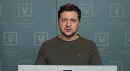 Ζελένσκι: “Με την απελευθέρωση της Κριμαίας πρέπει να τελειώσει ο πόλεμος”