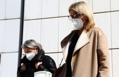 Μάνδρα: Η πρώτη δήλωση της Ρένας Δούρου μετά την πρόταση της Εισαγγελέως