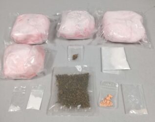Θεσσαλονίκη: Διακινούσαν ναρκωτικά μέσα σε… αρκουδάκια – Τρεις συλλήψεις (ΦΩΤΟ)