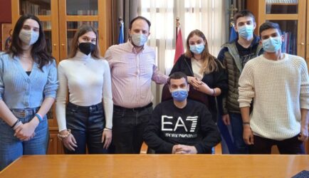 Καλαμαριά: Με έφηβους βουλευτές συναντήθηκε ο Δαρδαμανέλης (ΦΩΤΟ)