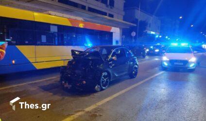 Θεσσαλονίκη: Αυτοκίνητο συγκρούστηκε με δίκυκλο στην Καλαμαριά – Ενας τραυματίας