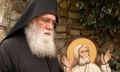Μητρόπολη Φωκίδας: Εντονες αποδοκιμασίες στον Πρωτοσύγκελο – Τι συνέβη (ΒΙΝΤΕΟ)
