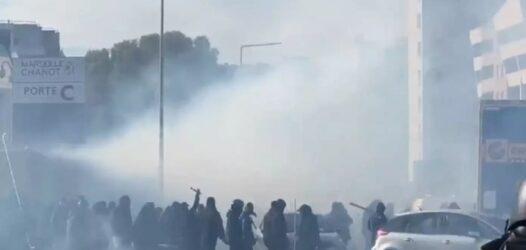 Μαρσέιγ – ΠΑΟΚ: Νέα επεισόδια και χημικά έξω από το Βελοντρόμ (ΒΙΝΤΕΟ)
