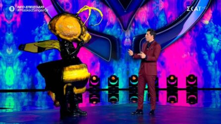 The Masked Singer: Εμειναν με ανοιχτό το στόμα όταν η μέλισσα έβγαλε την μάσκα (ΒΙΝΤΕΟ)