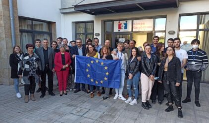 Ωραιόκαστρο: Φιλοξενήθηκαν νέες και νέοι από την Ευρώπη και συζήτησαν για την Δημοκρατία (ΦΩΤΟ)