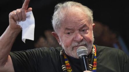 Γαλλικές εκλογές: Στο πλευρό του Μακρόν ο πρώην πρόεδρος της Βραζιλίας Λούλα ντα Σίλβα
