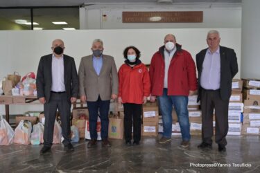 ΑΠΘ: Εμπρακτη αλληλεγγύη σε ευάλωτες οικογένειες και άτομα ενόψει του Πάσχα (ΦΩΤΟ)